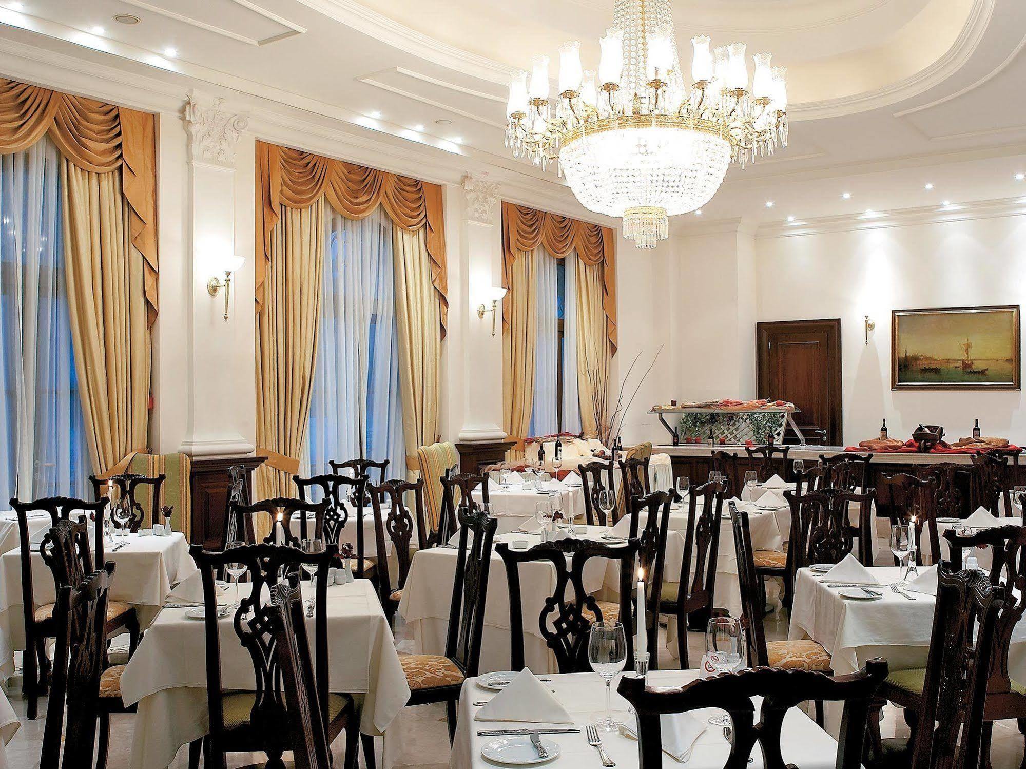 Grecotel Larissa Imperial Restaurant foto